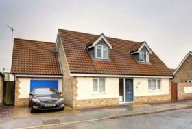 2 bedroom Detached f...